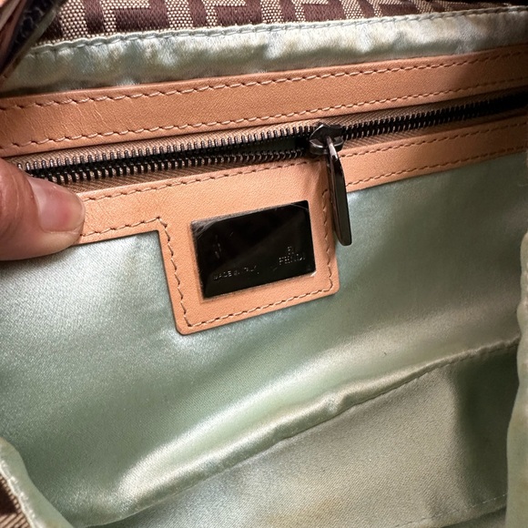 Fendi Baguette Crystal Brown FF - Picture 6 of 16